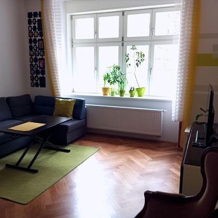 Garden Apartment Prague Luaran gambar